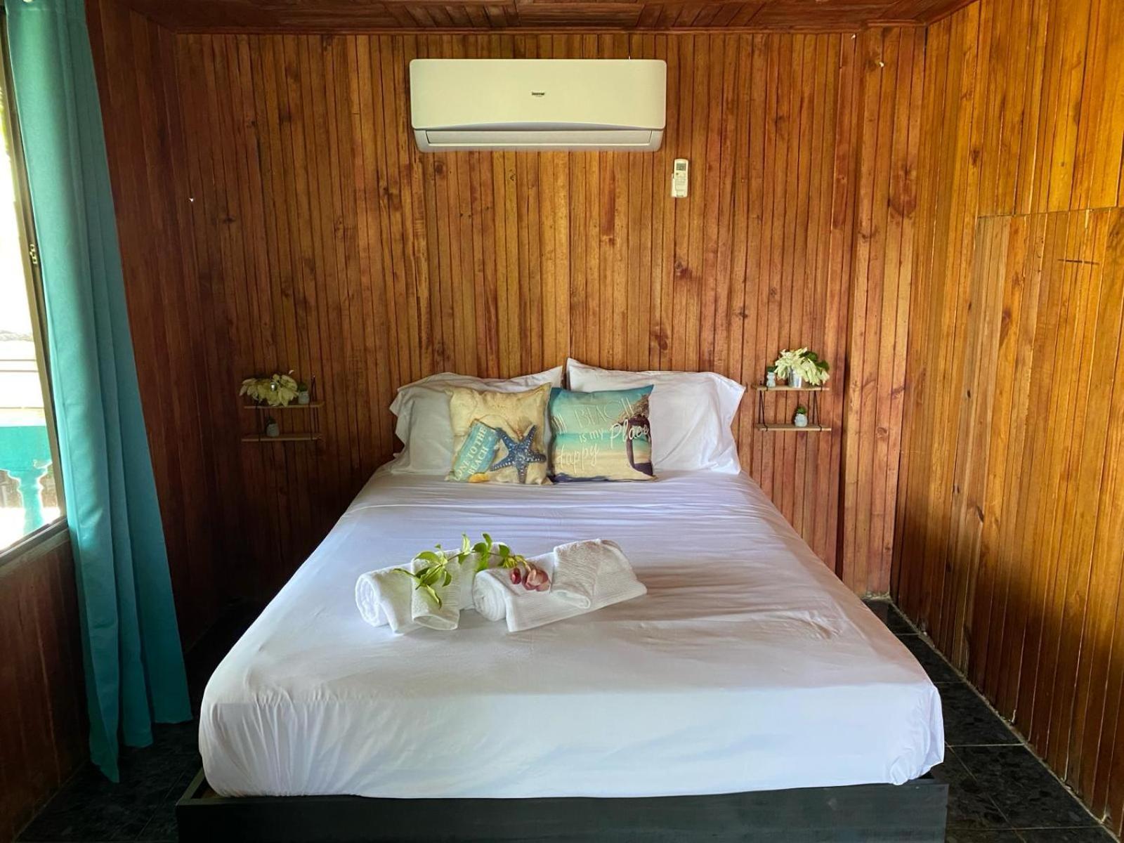 Al'S Beach Casa Увита Экстерьер фото